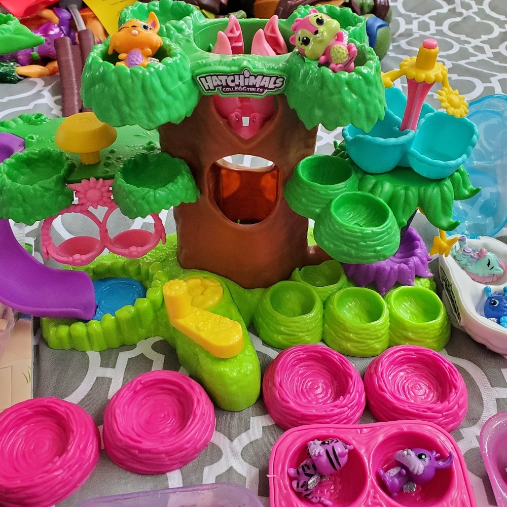 Hatchimals playset